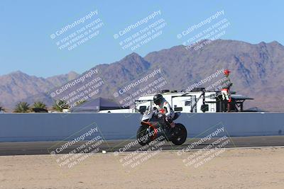 media/Nov-06-2023-Moto Forza (Mon) [[ce023d0744]]/4-Beginner Group/Session 4 (Finish Line Checker)/